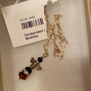 NWT Beautiful necklace with bee pendant - 14K gold filled chain